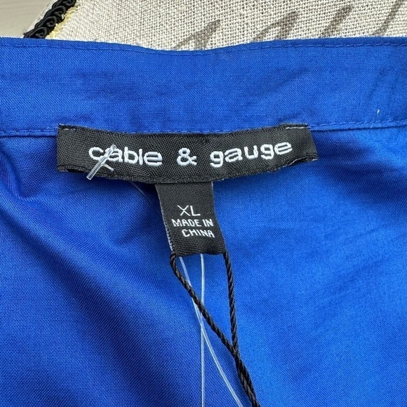 Cable & gauge Angelfish Blue Sleeveless Pleat Front Blouse - Picture 12 of 13